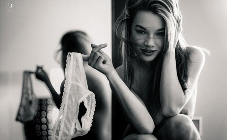 Nici Dee star porn img