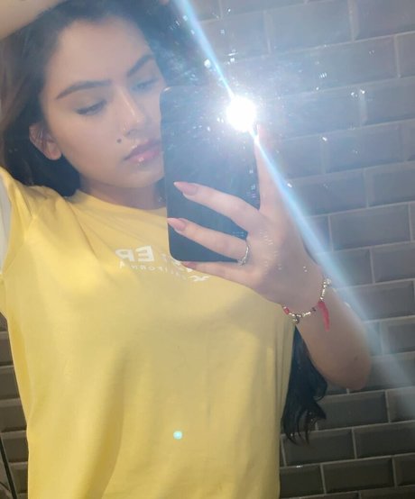 yoga instructor onlyfans sexy photo