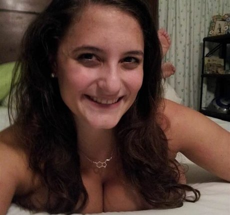 Avery Harwood star img