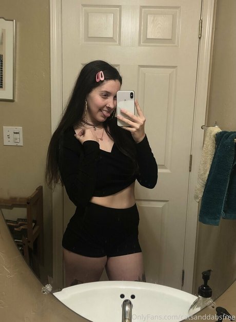 catsanddabsfree hot pornstar image