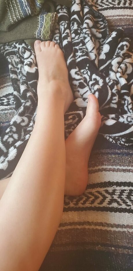 Marissasmiless95 nude pornstar photo