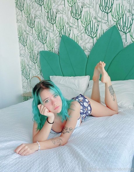 codonfree perfect actress pics