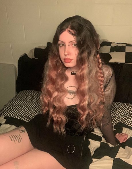 gothbabybrat star naked pics