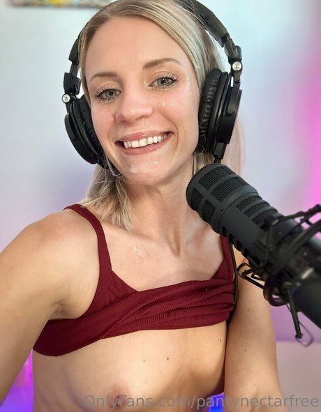 pantynectarfree sex star photo