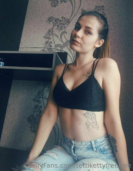 tettikettyfreefree exclusive model picture