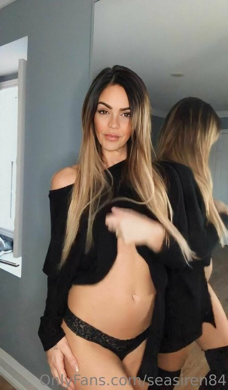 seasiren84 erotic pornstar pic