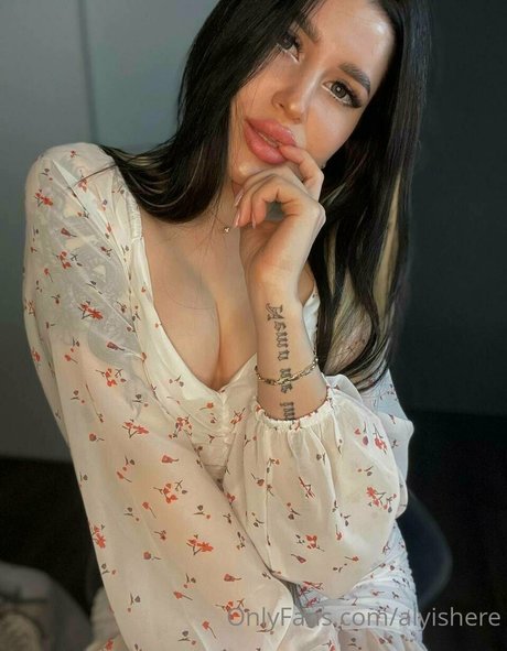 alyishere erotic actress picture