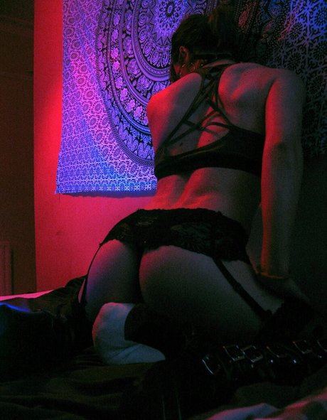 ashsleeper star hot image