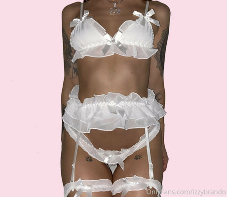 izzybrando model art picture