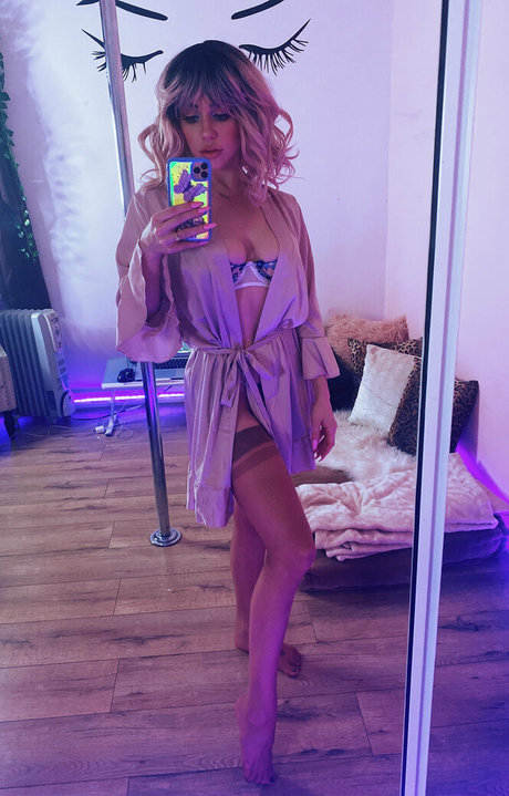 mamafiona1 sexy actress images