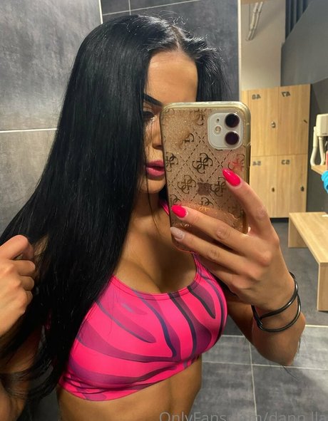 dann lla nude star gallery