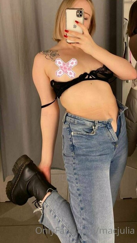 macjulia pornstar naked pics