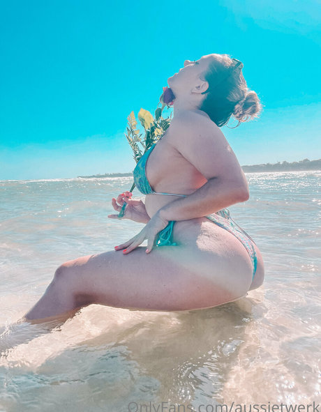 black kitty onlyfans hd pictures