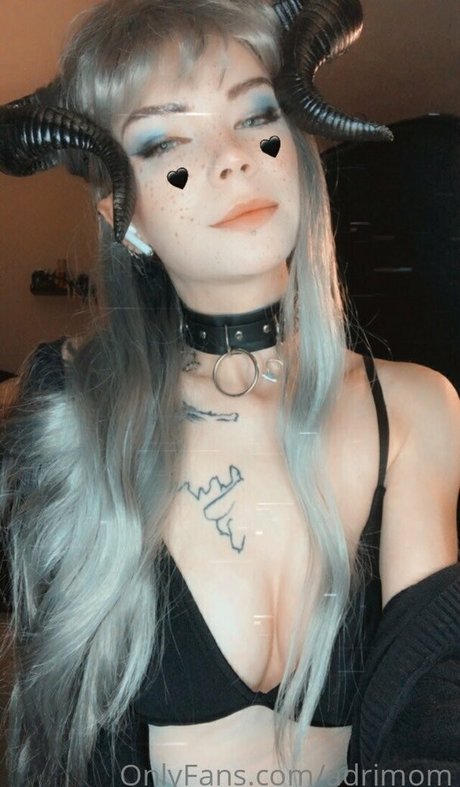 adrimom pretty actress picture