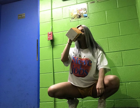 Hollie Rotten nude star archive