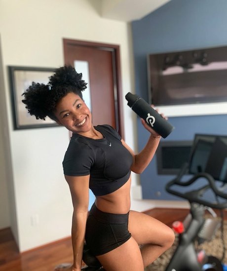 Pumkinwu star xxx photo