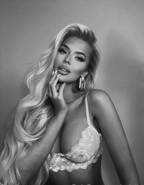 Sylvijaa model adult images