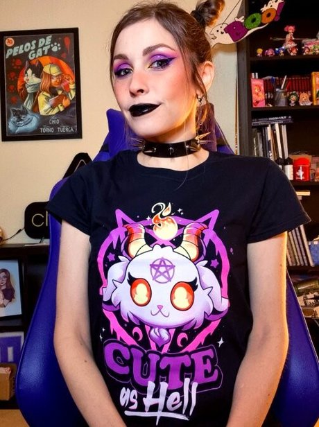 Chio Uyuni porn star pics