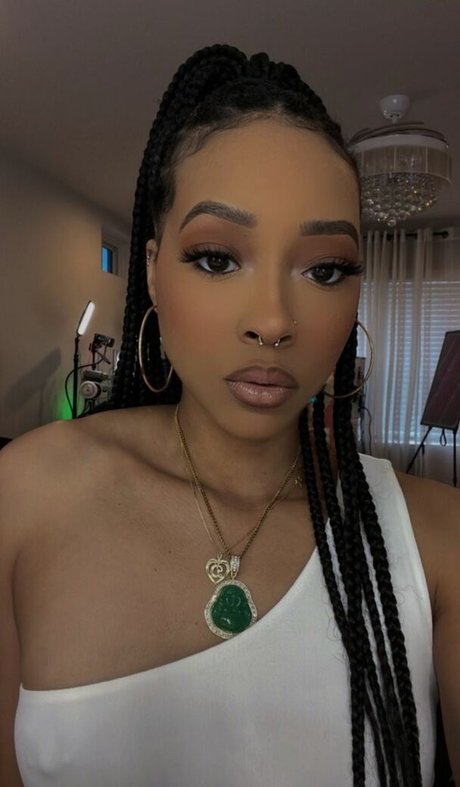 Alleyesondee art actress archive