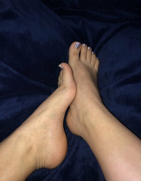 toesofmidna hot star pictures