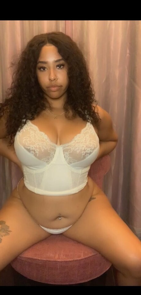 muscle trans onlyfans nude pic