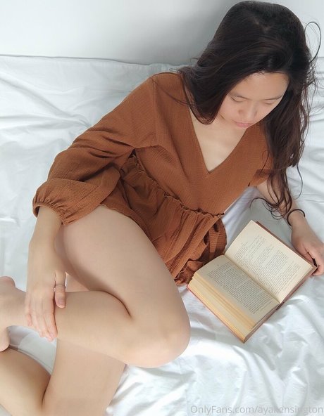 ayakensington high quality actress photos