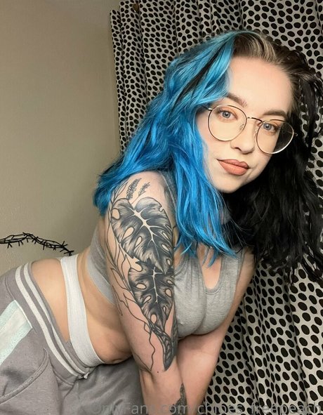 chloes freepeach naked pornstar archive