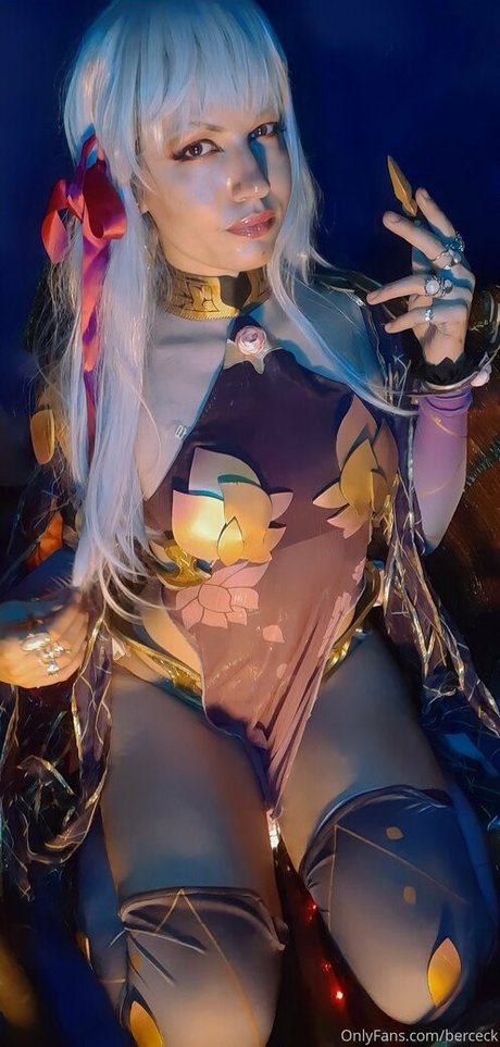 berceck model sexy photo