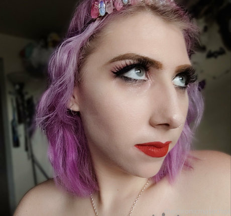 thechronicmasochistfree naked star picture