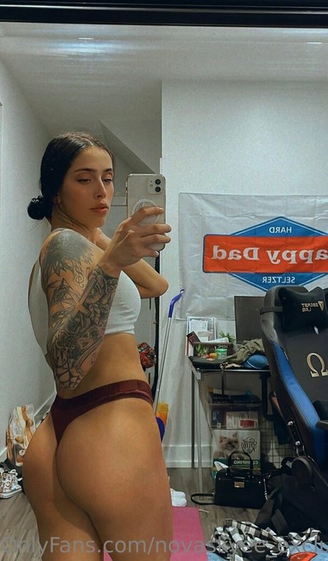 novaskyee exclusive erotic star pics