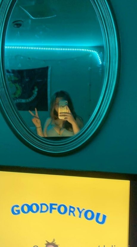 dylinnis art pornstar img