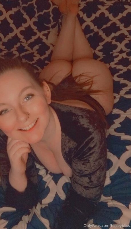hazeybliss nude model archive