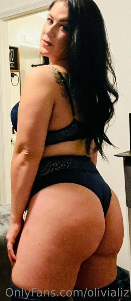 olivializ model nudes photo