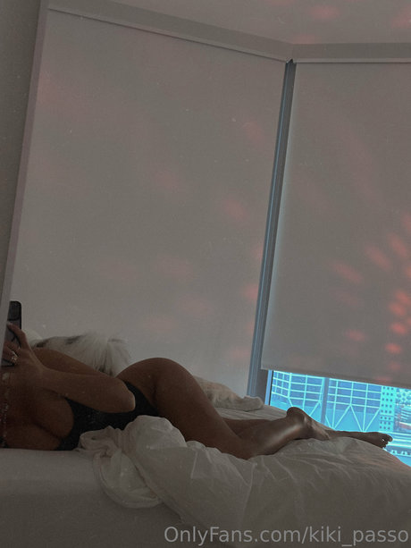 Kiki Passo schöne porno bilder