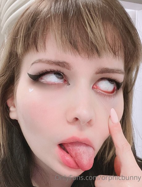 Monochromesan model nackt galerie