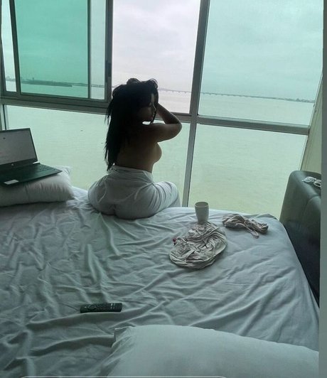 Alejandra Quiroz exklusive pornographische bild