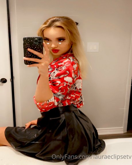 weiße shemale-onlyfans heiße nackt bild