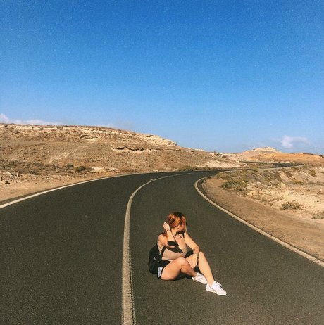 sandracerillii exklusive nackten foto