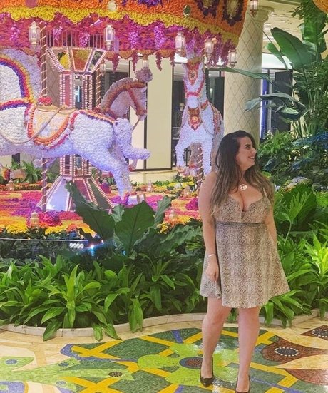 Sapir Sol pornostar nackte fotos