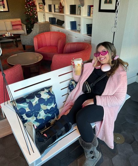 Larissa Cambusano erotische kunst fotos