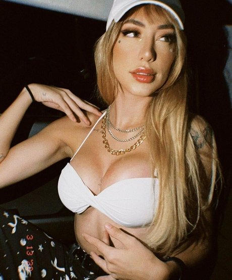 Nicole Louise xxx erwachsene fotos