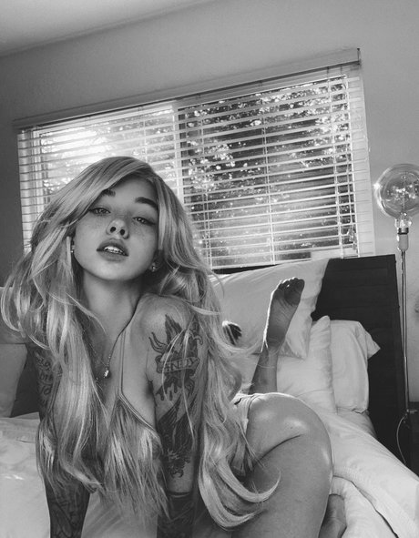 braune onlyfans kunst nacktheit foto