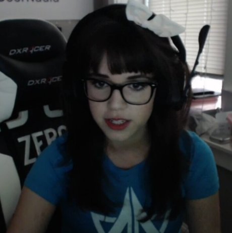 Deernadia pornostar perfekte foto