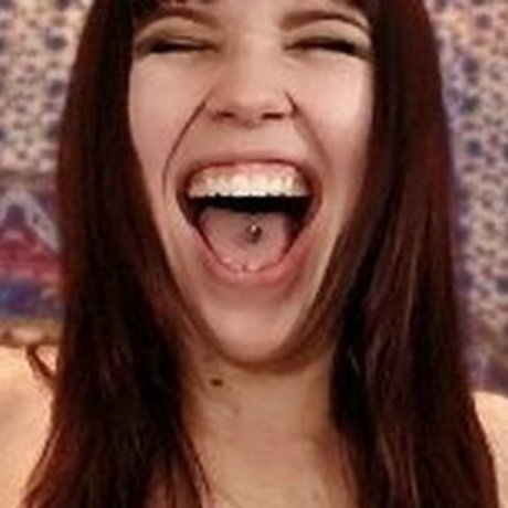 her name is ak schöne nackte bilder