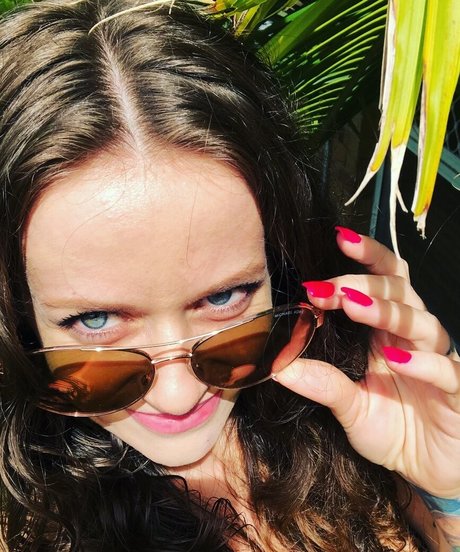 asiatische influencer-onlyfans top foto