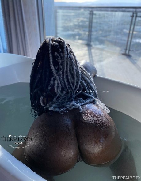 therealzoey kunst perfekte fotos