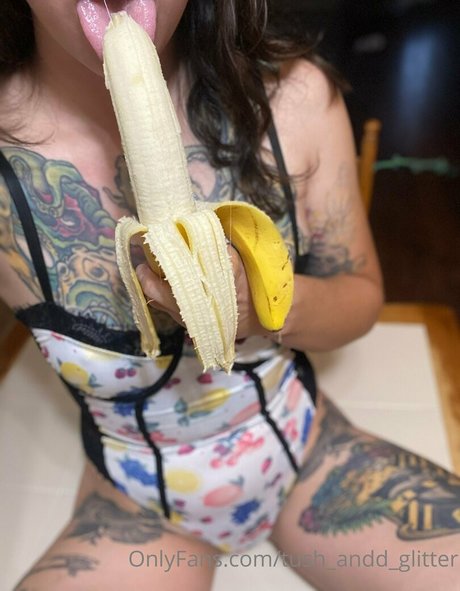 tush andd glitter erwachsene schöne fotos