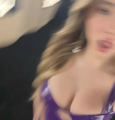 Ava Kolker porno nackten bilder