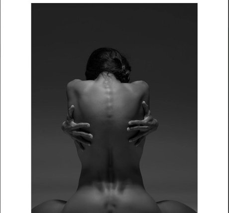 Laetitia Bouffard Roupe erotische top foto