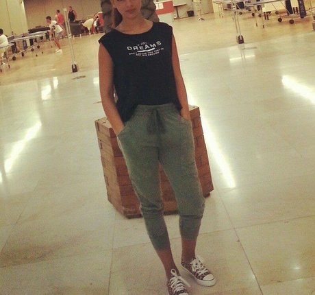 Roberta Ptru model pornographische galerien